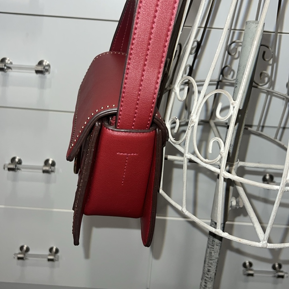 Melee Blanco vegan leather crossbody bag - Picture 5 of 9